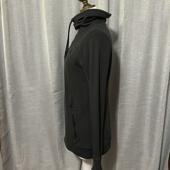 Under Armour Cowl Neck Top-S-Side Zip Pockets-Thumb Covers-Longer Length-Gray - Picture 7 of 16